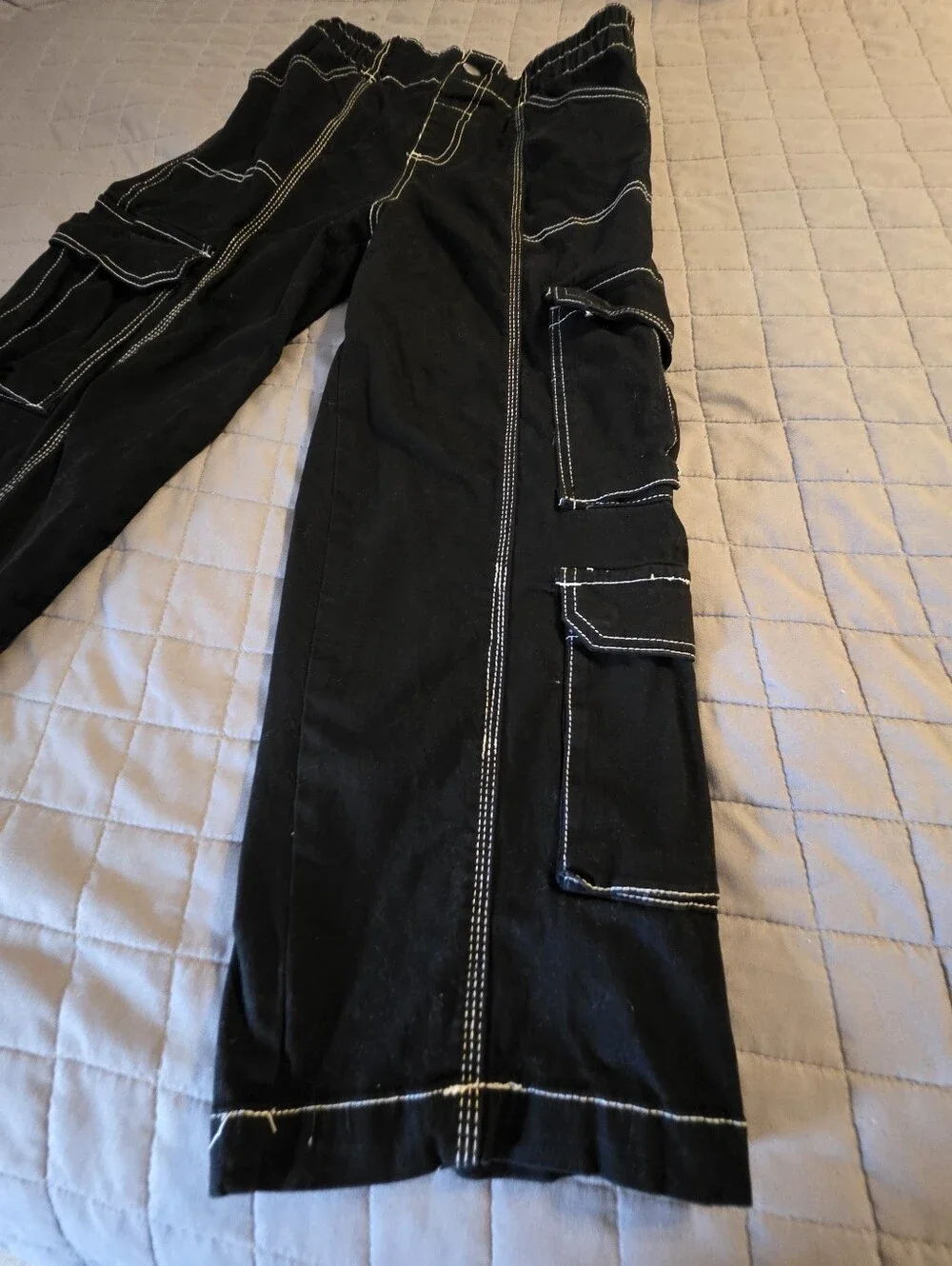 Urban Kids sz M 10/12 Black Cargo Pants with Contrast White Stitching